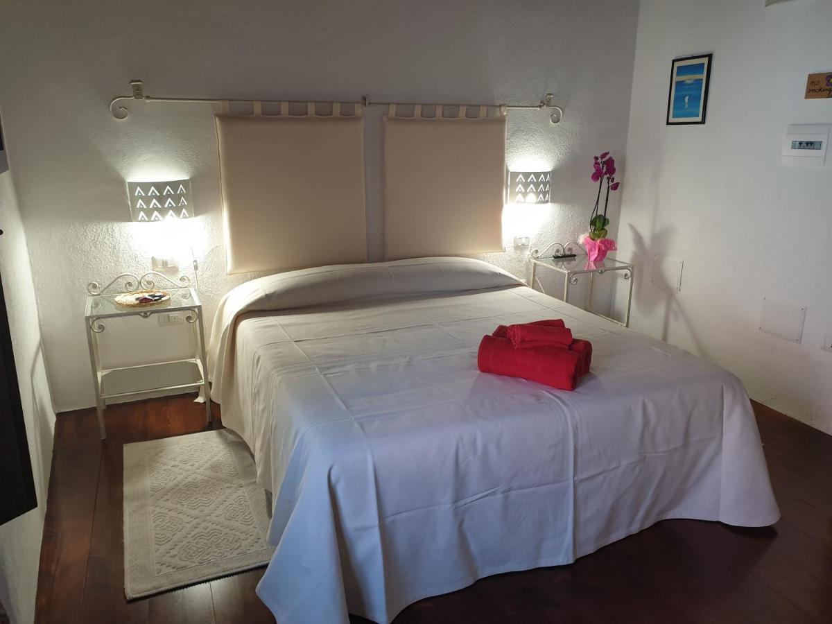 The Templars Guesthouse Santu Lussurgiu Eksteriør billede