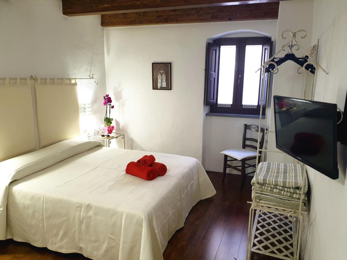 The Templars Guesthouse Santu Lussurgiu Eksteriør billede